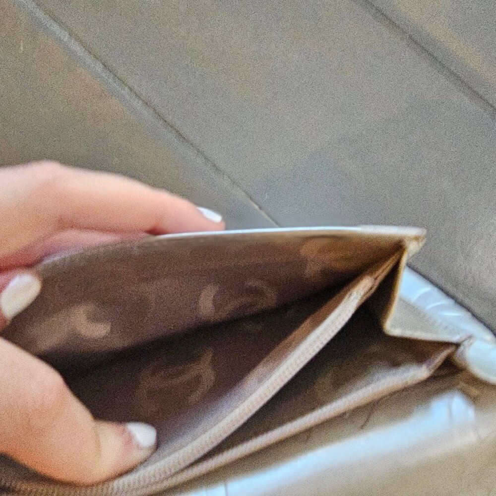 CHANEL Black Calfskin Quilted Cambon  Wallet One Size - Picture 8 of 15